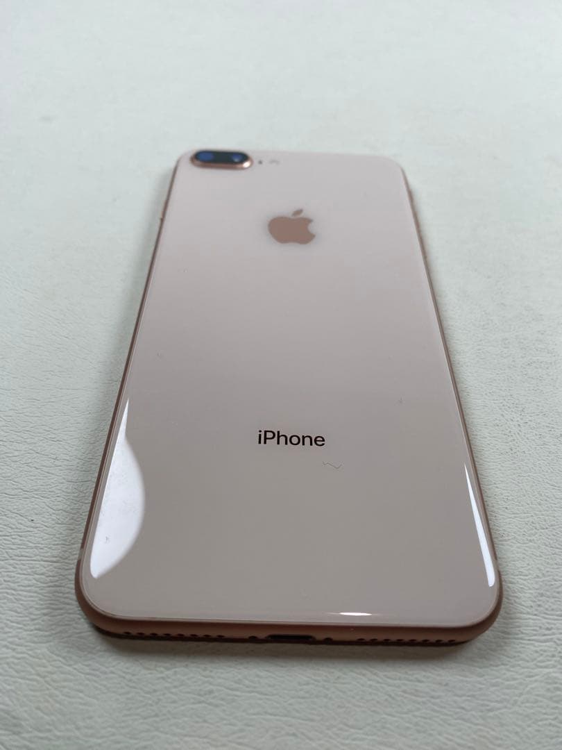 iPhone8 プラス　SIMフリー