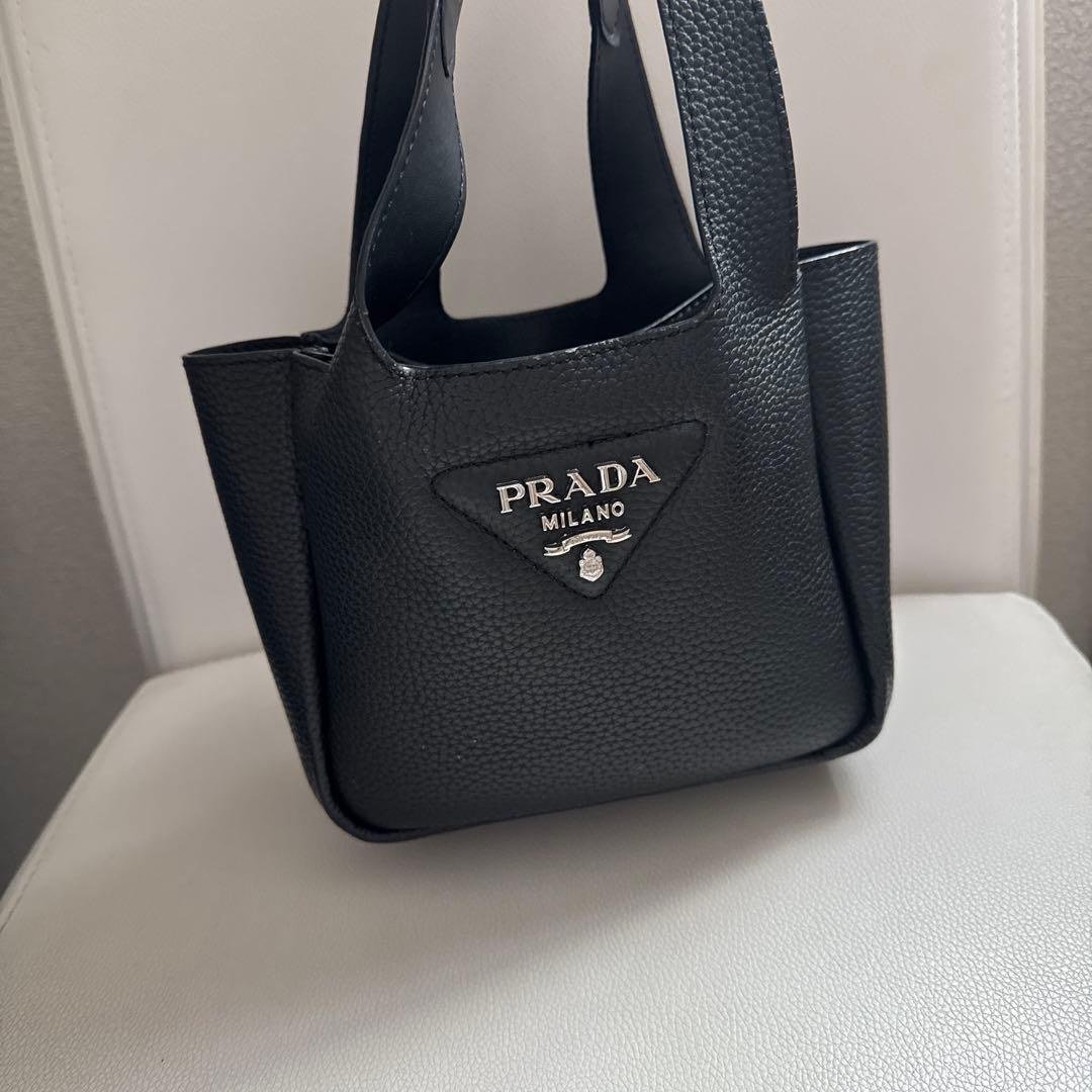 Pradaバッグ　ノベルティ本日発送可能