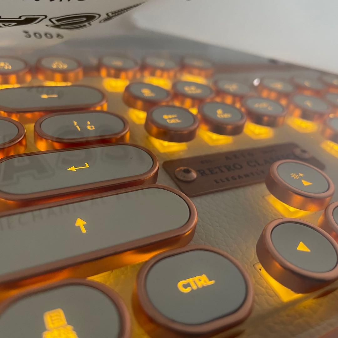 AZIO RETRO CLASSIC メカニカルキーボード