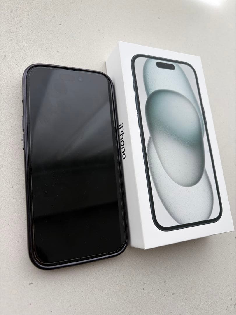 iPhone 15 ブラック 本体