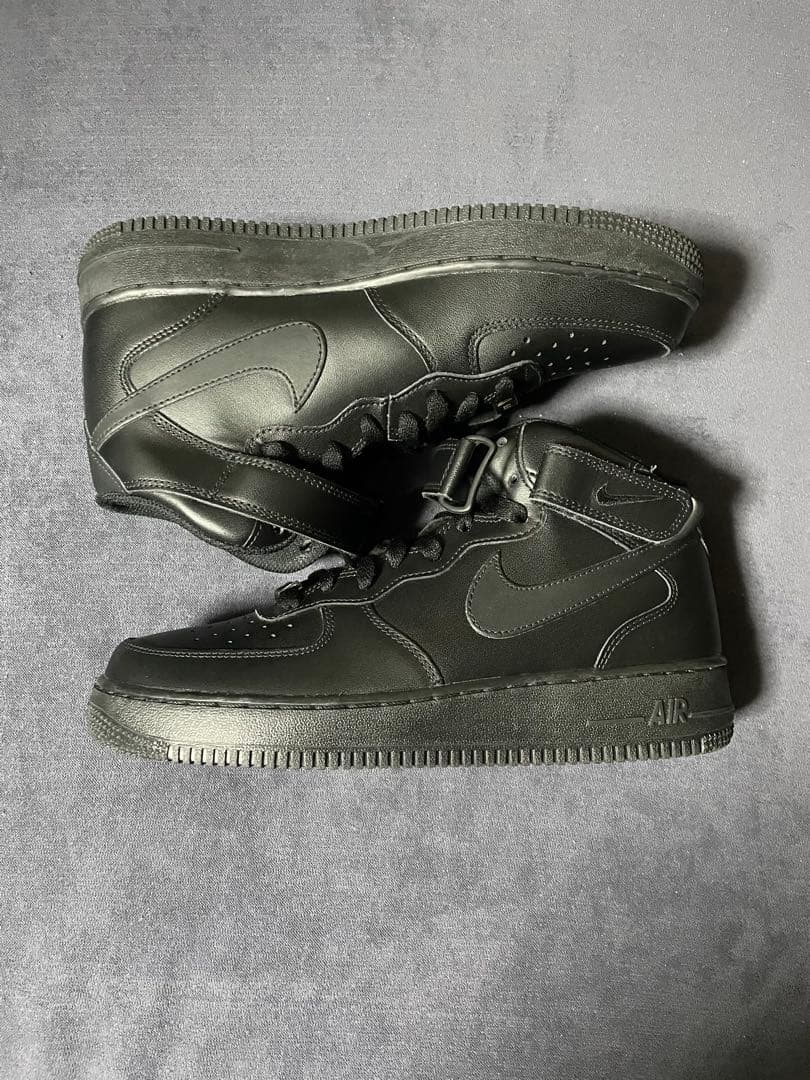 未使用NIKE AIR FORCE 1 MID '07 \"All Black\"