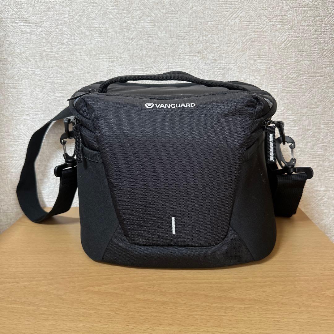 Canon EOS Kiss M ミラーレス一眼 2本レンズ付き