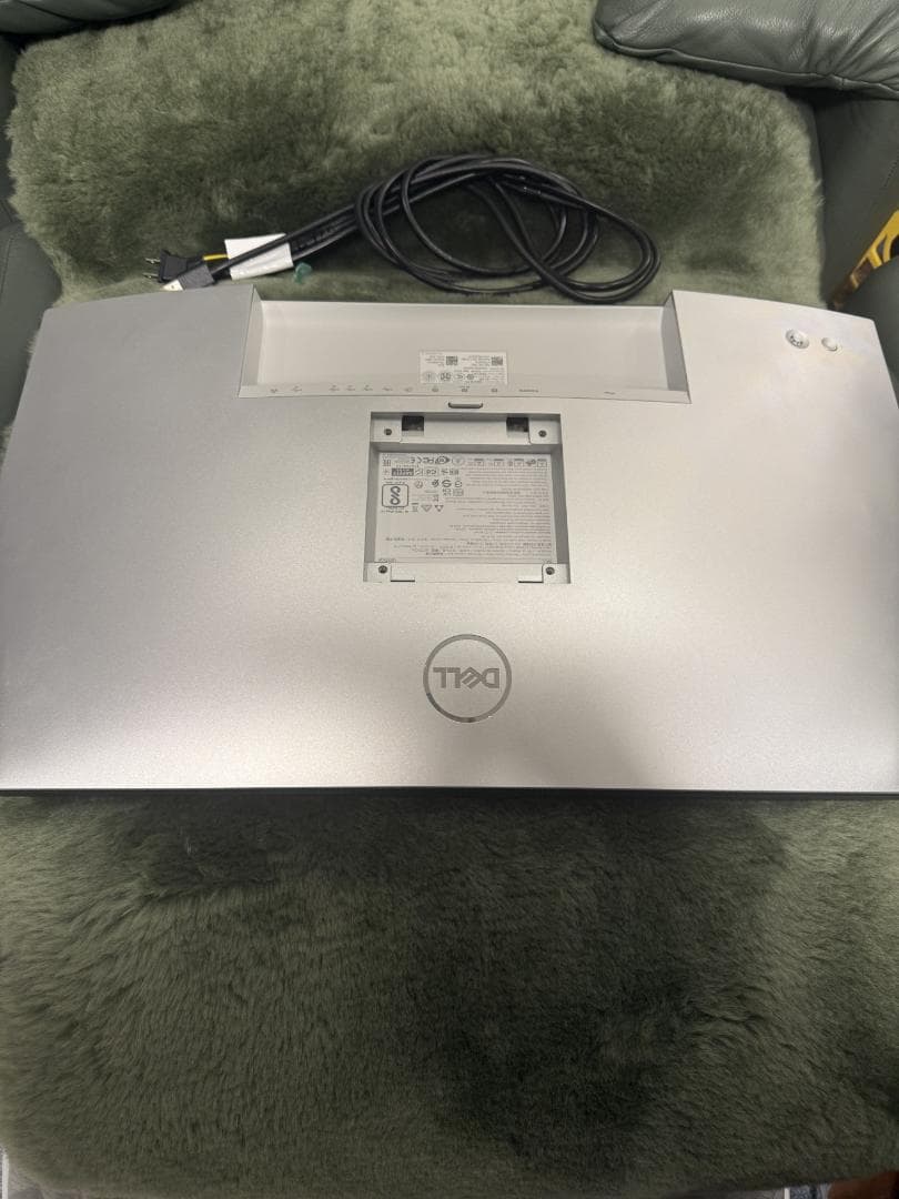 Dell 27インチ モニター　U2723QE