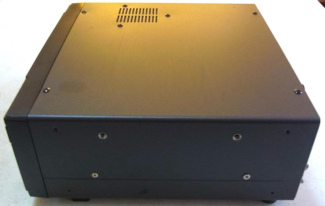 ICOM IC-R72 受信機　(100KHz～30MHz）