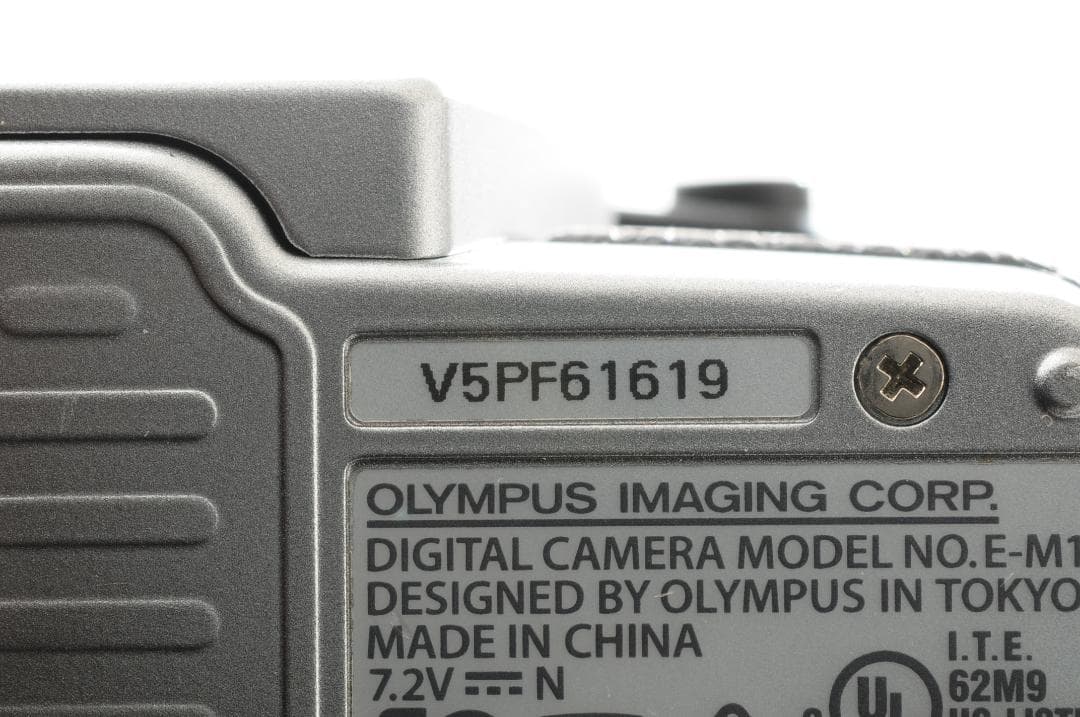 【美品】オリンパス Olympus OM-D E-M10 シルバー ボディ