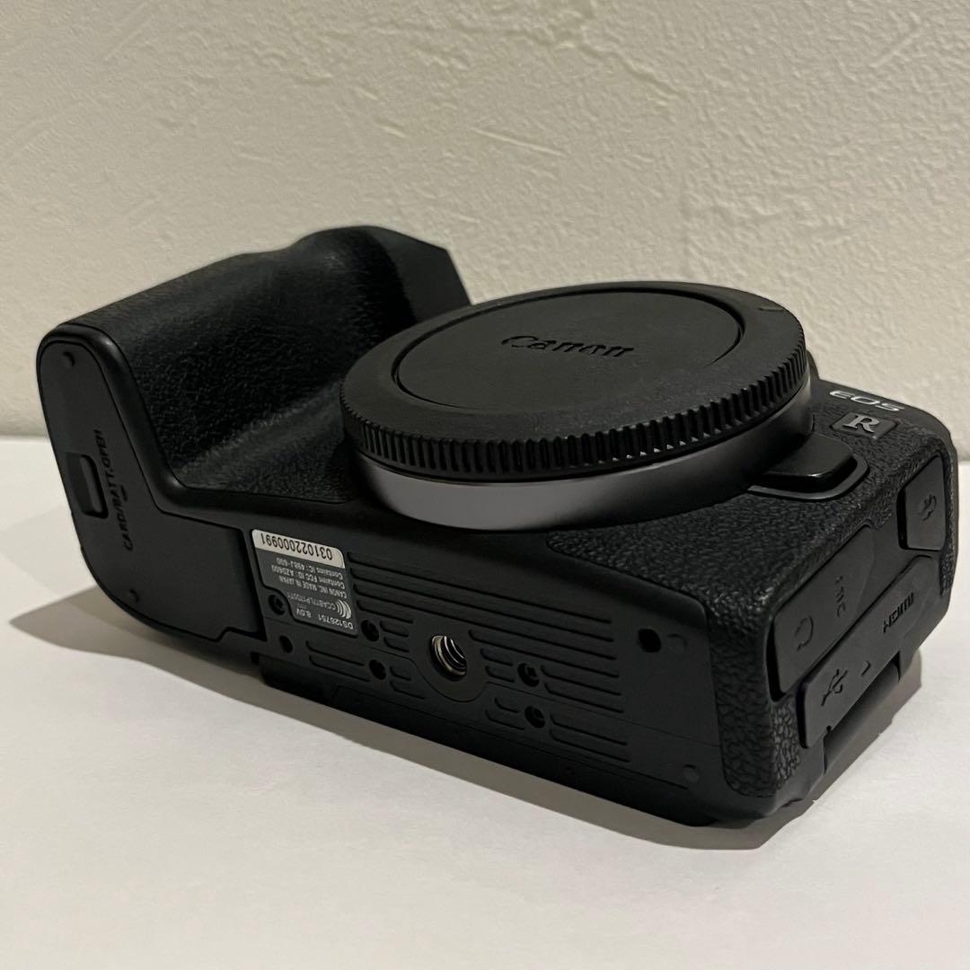 【匿名配送】Canon EOS RP ボディ フルサイズ機 カメラ