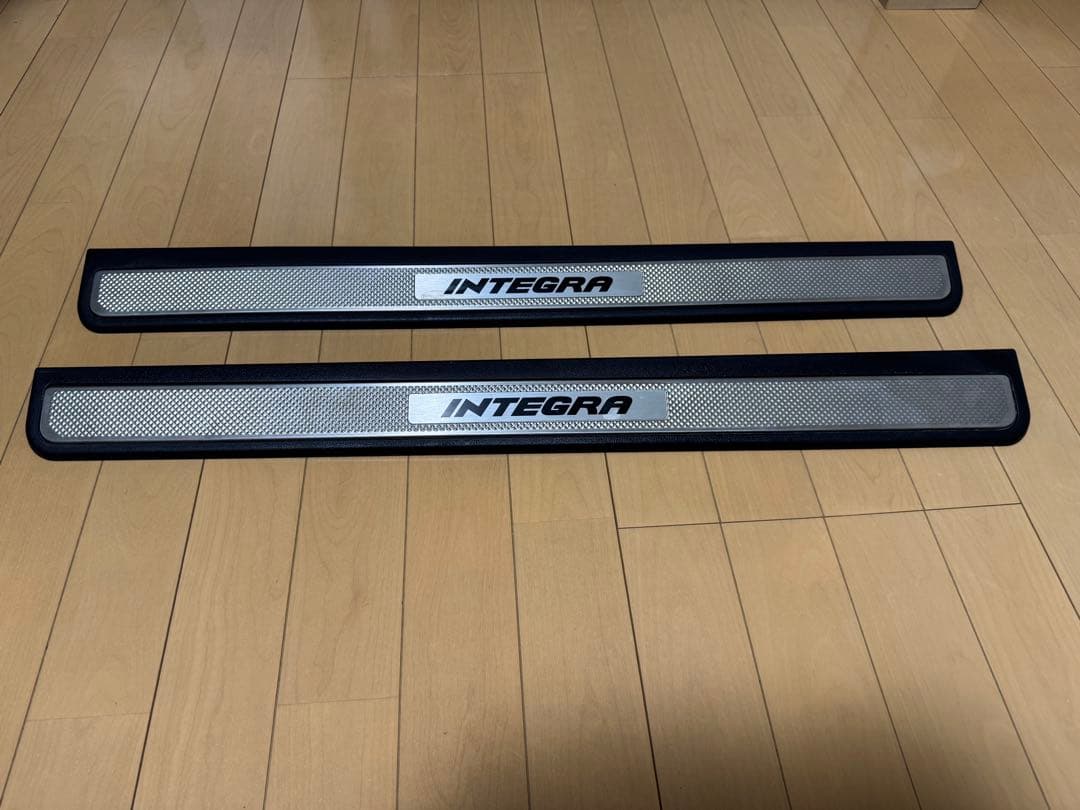 【希少】インテグラDC5純正OPスカッフプレート