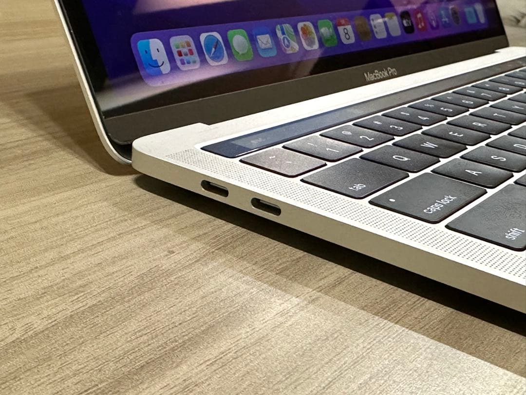 MacBook Pro 13インチ 2016 （16GB 256GB USキー）