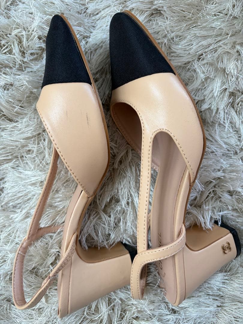 CHANEL ベージュ/黒 ハイヒール・パンプス