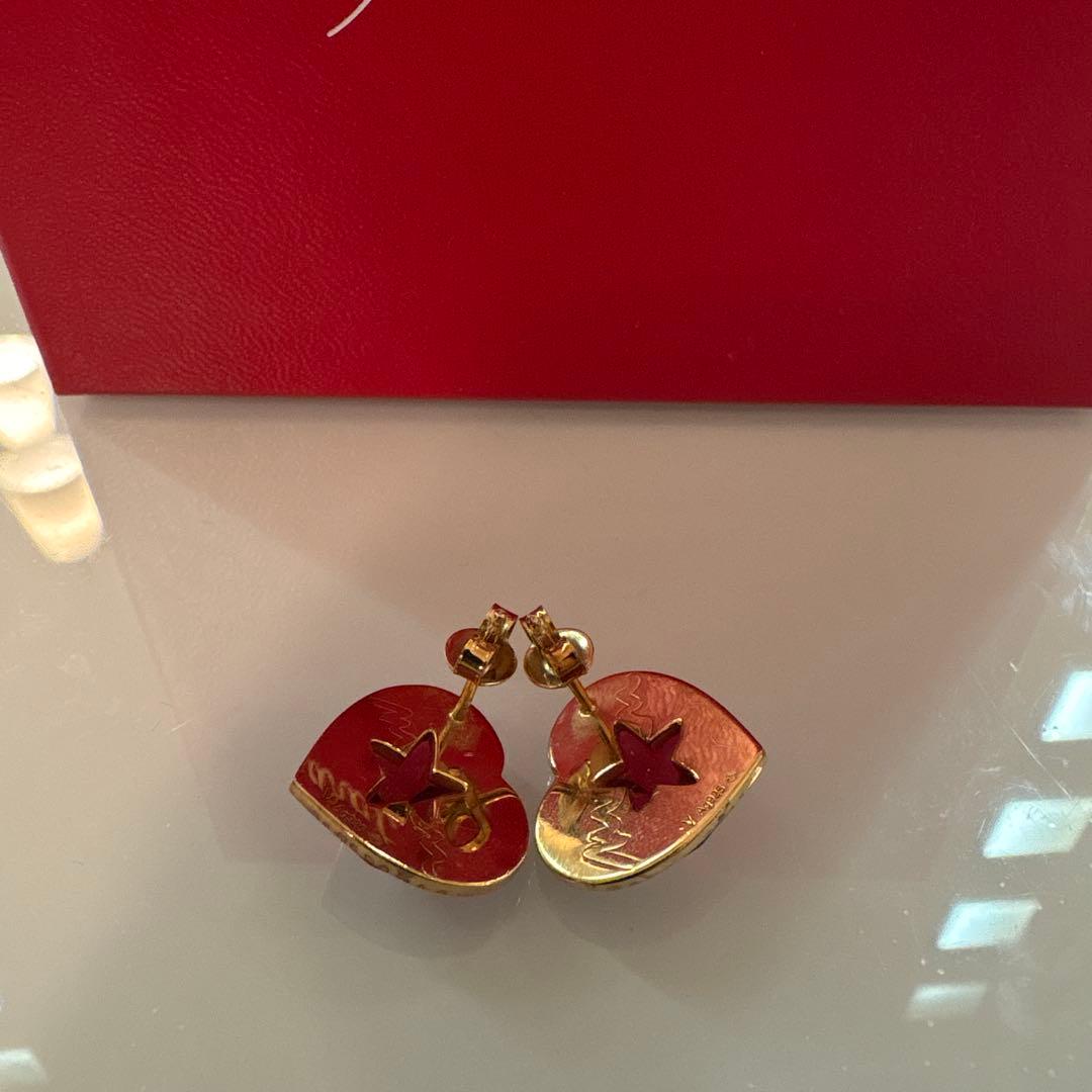 バカラ　ハートピアス　レッド