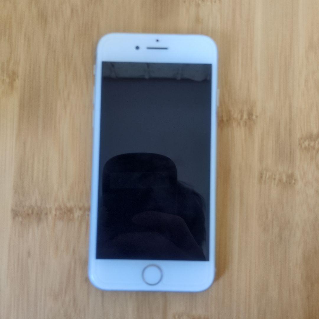 iPhone8 64GB シルバー 箱付き スマホケース付き