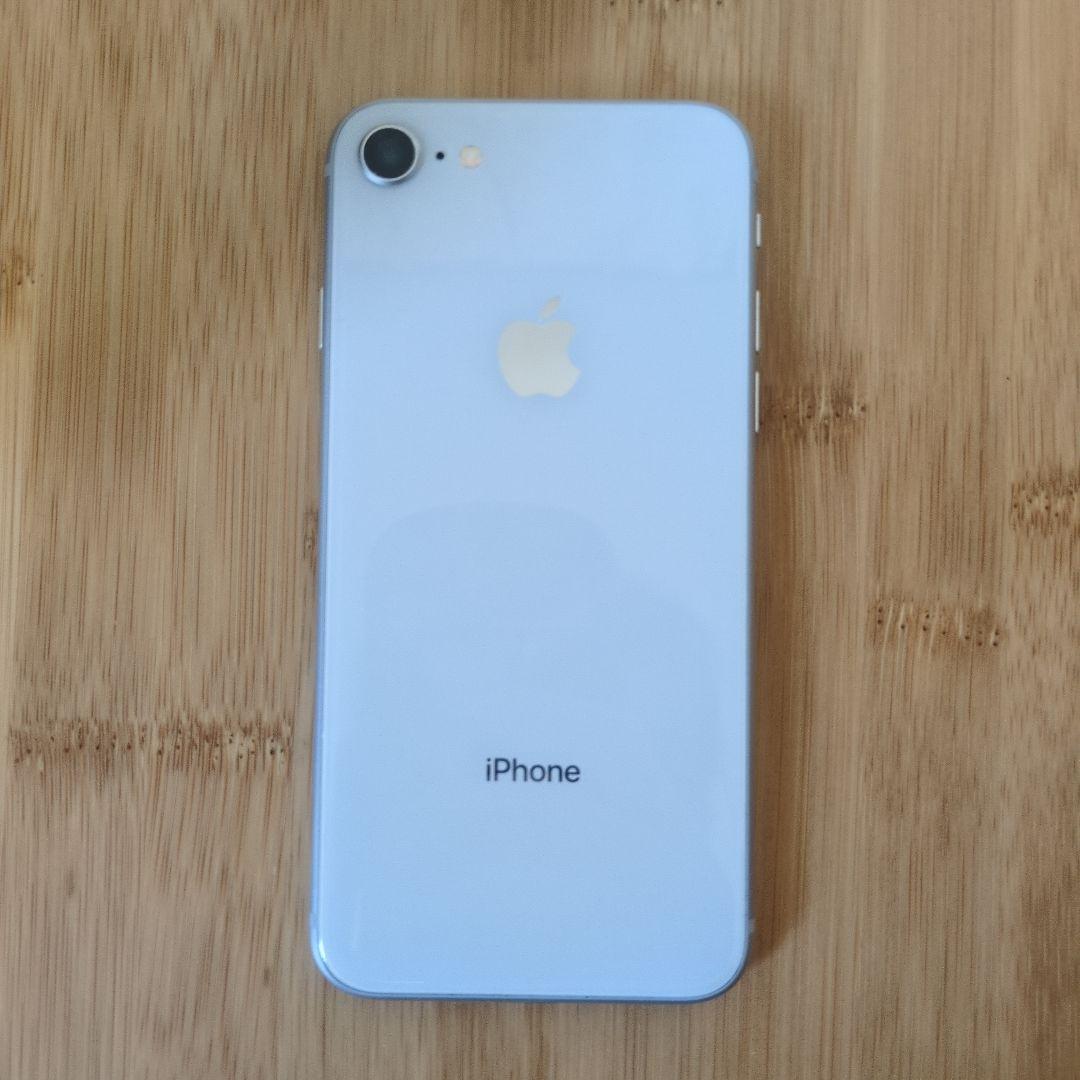 iPhone8 64GB シルバー 箱付き スマホケース付き