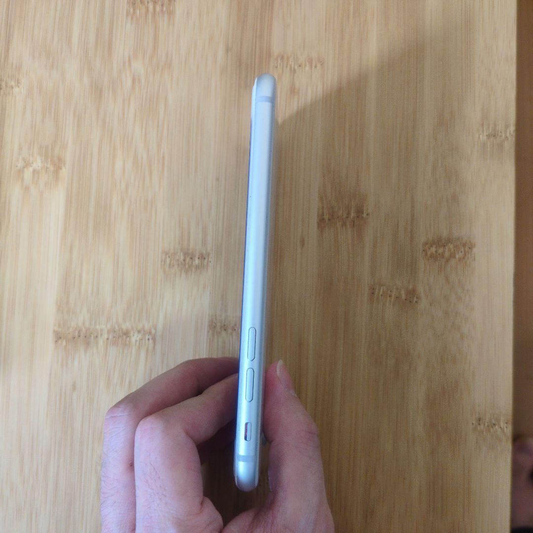 iPhone8 64GB シルバー 箱付き スマホケース付き