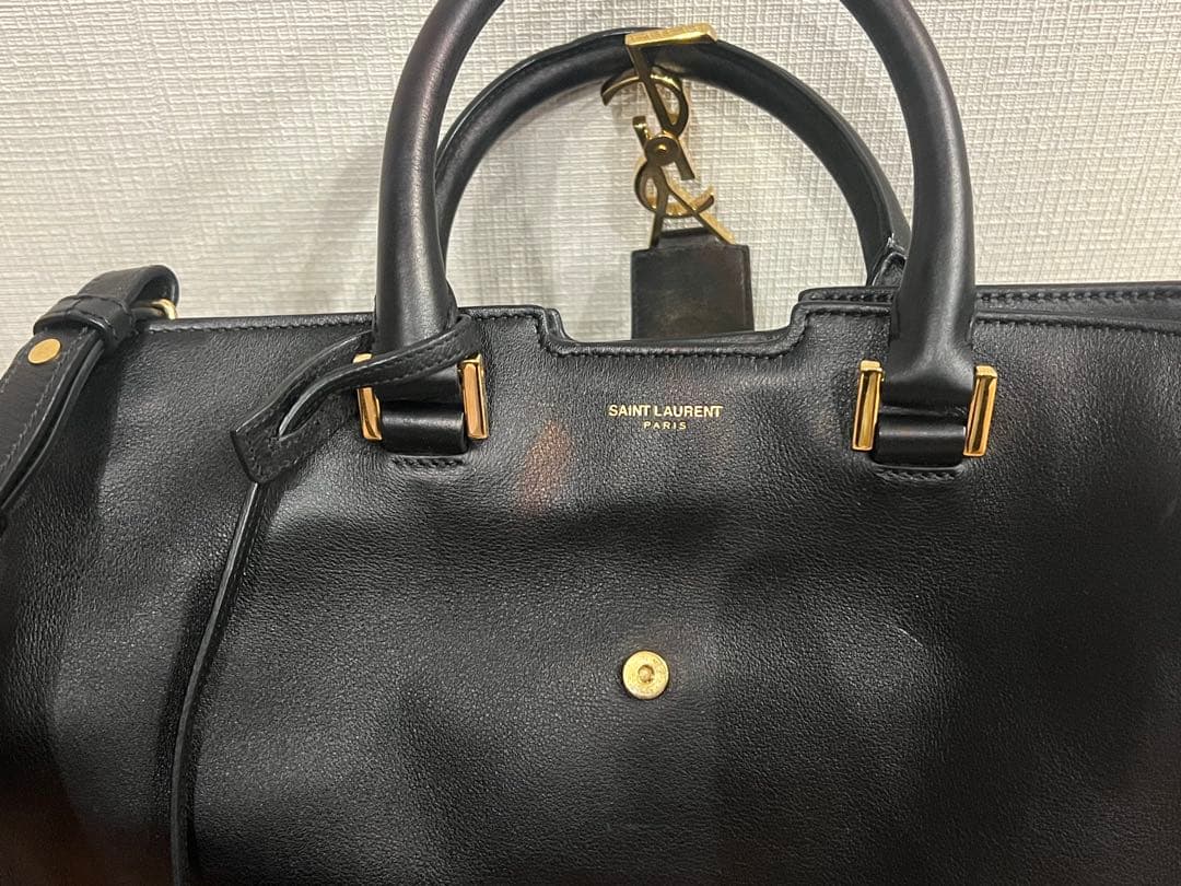YSL 黒 レザー ショルダーバッグ　2/8迄の出品