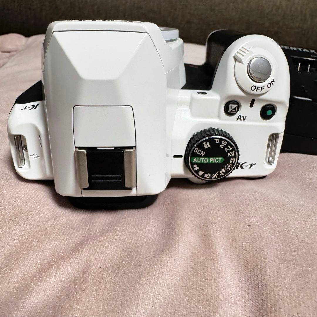 ほぼ未使用★PENTAX K-r デジタル一眼レフカメラキット