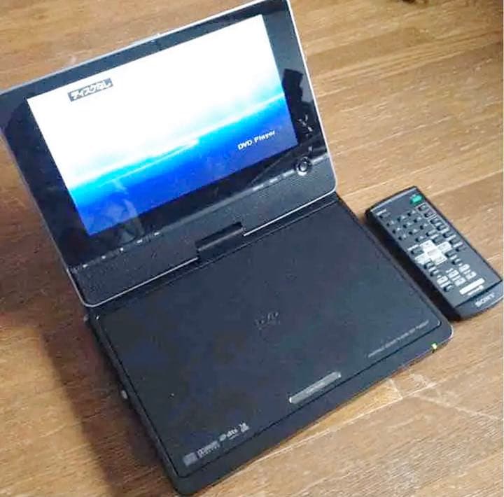 SONY ポータブルDVDブレーヤー DVP-FX860DT