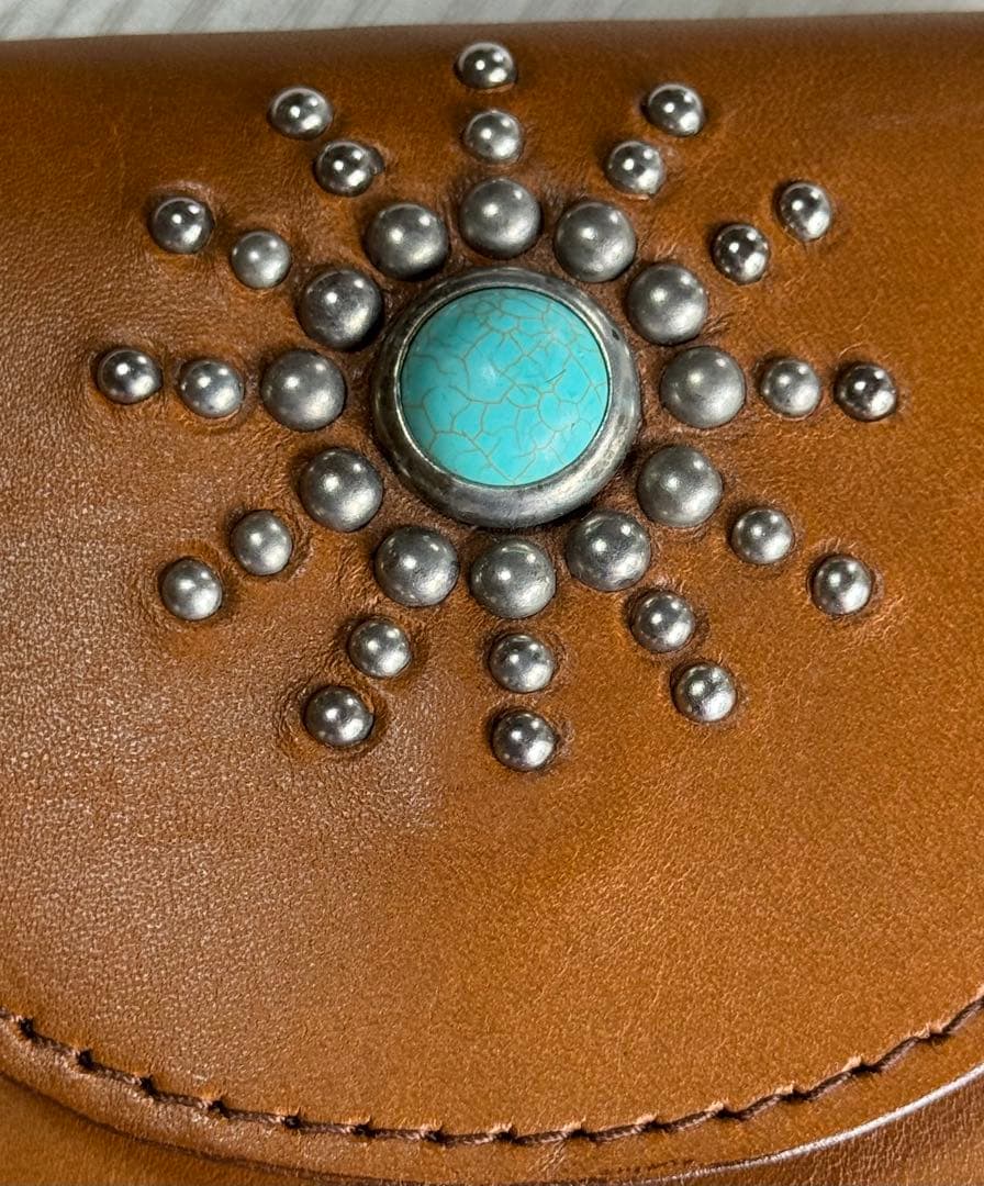 HTC ケース　ターコイズ　ライトブラウン