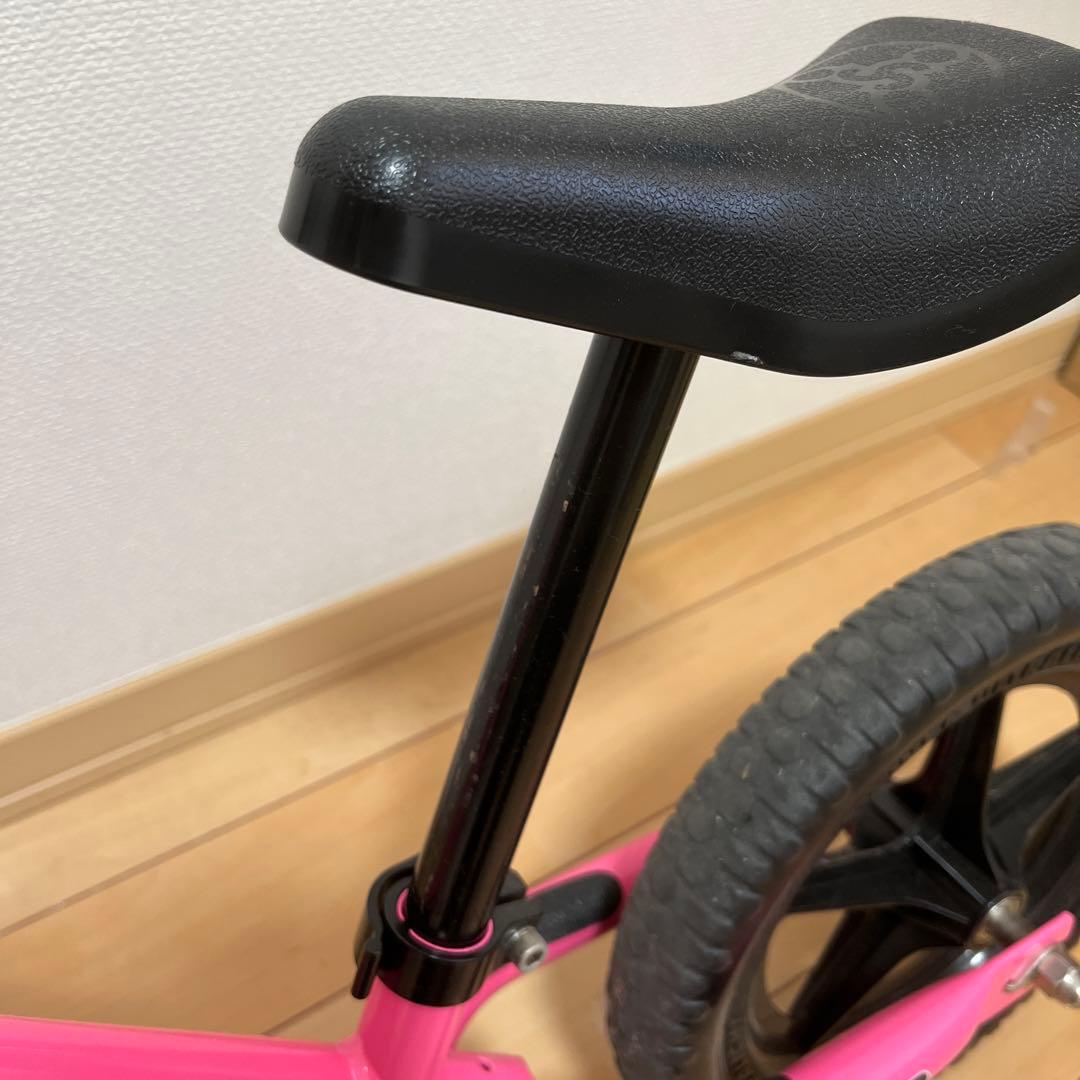 ランニングバイク ストライダー クラシックモデル ピンク　12 STRIDER