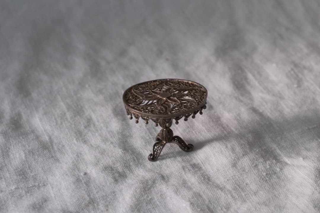 【Holiday Sale】イギリスアンティーク｜フィリグリーのテーブル