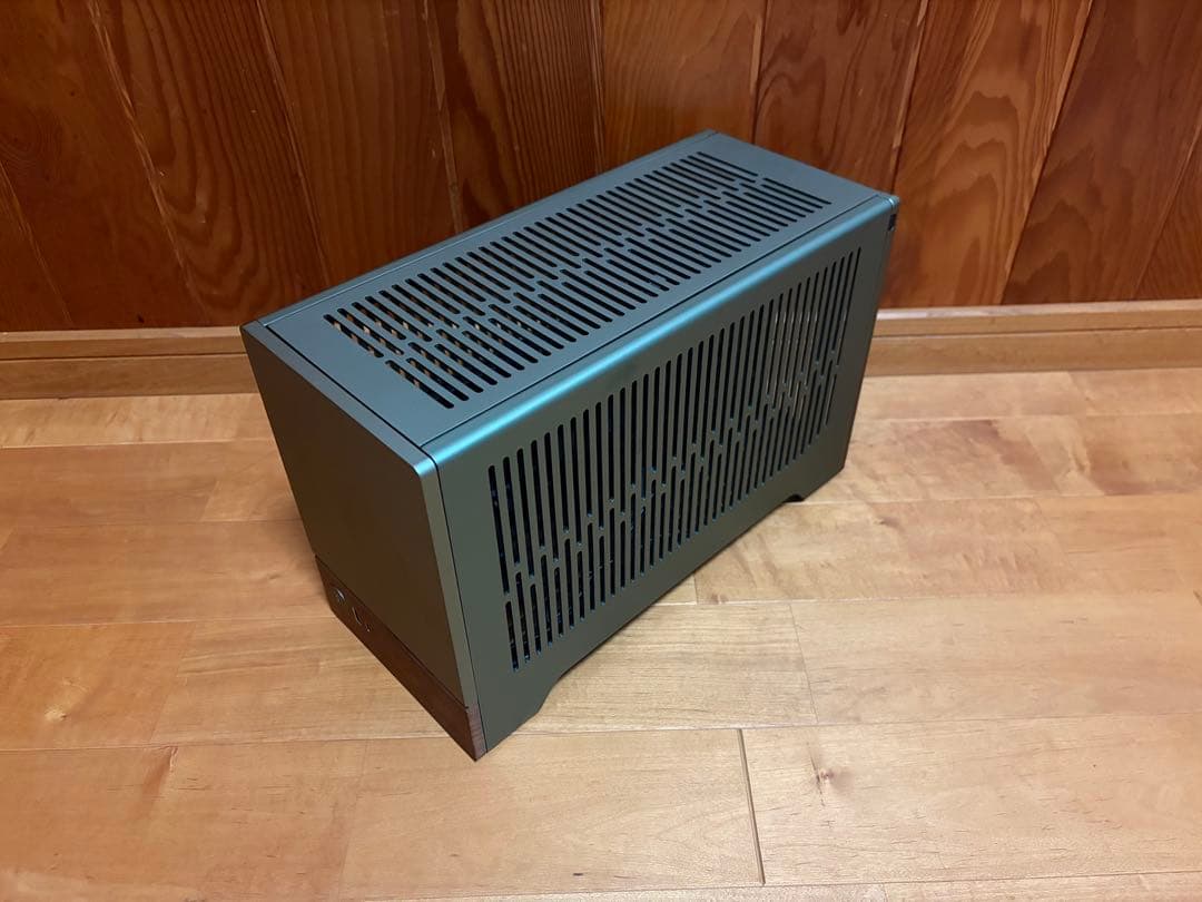 Fractal Design Terra ジェード