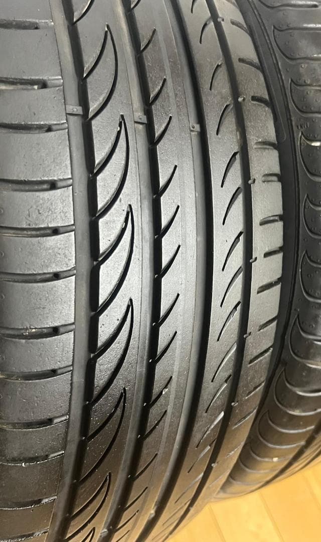 VOLVOホイール 17x7+50 PCD 108 215/50R17 タイヤ