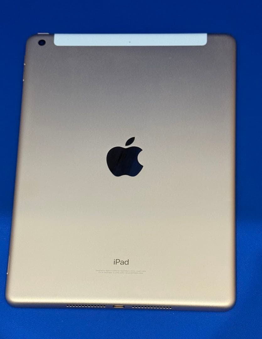 iPad 第6世代 128GB ゴールド MRM22J/A 国内版SIMフリー