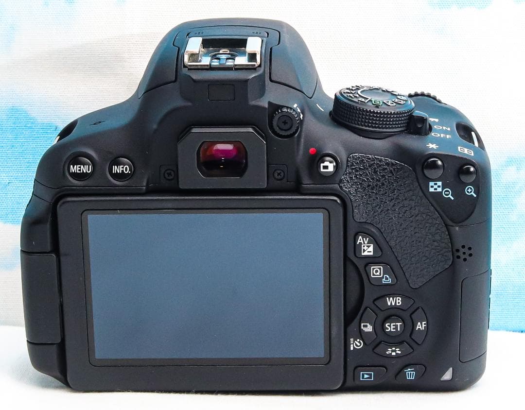 Canon kiss x7i⭐️スマホに転送♪⭐️自撮り可能⭐️高性能映像機能