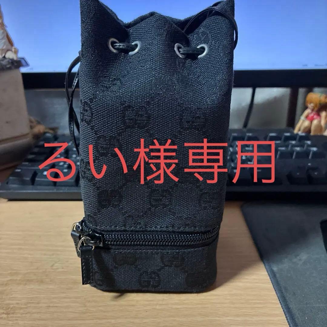 GUCCI GGキャンパス巾着型ポーチ