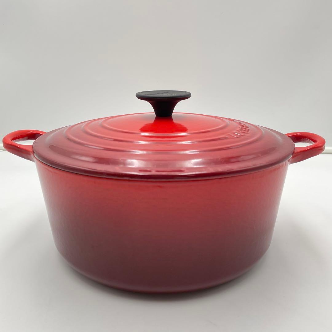 ルクルーゼ ココットロンド　24cm チェリーレッド 両手鍋