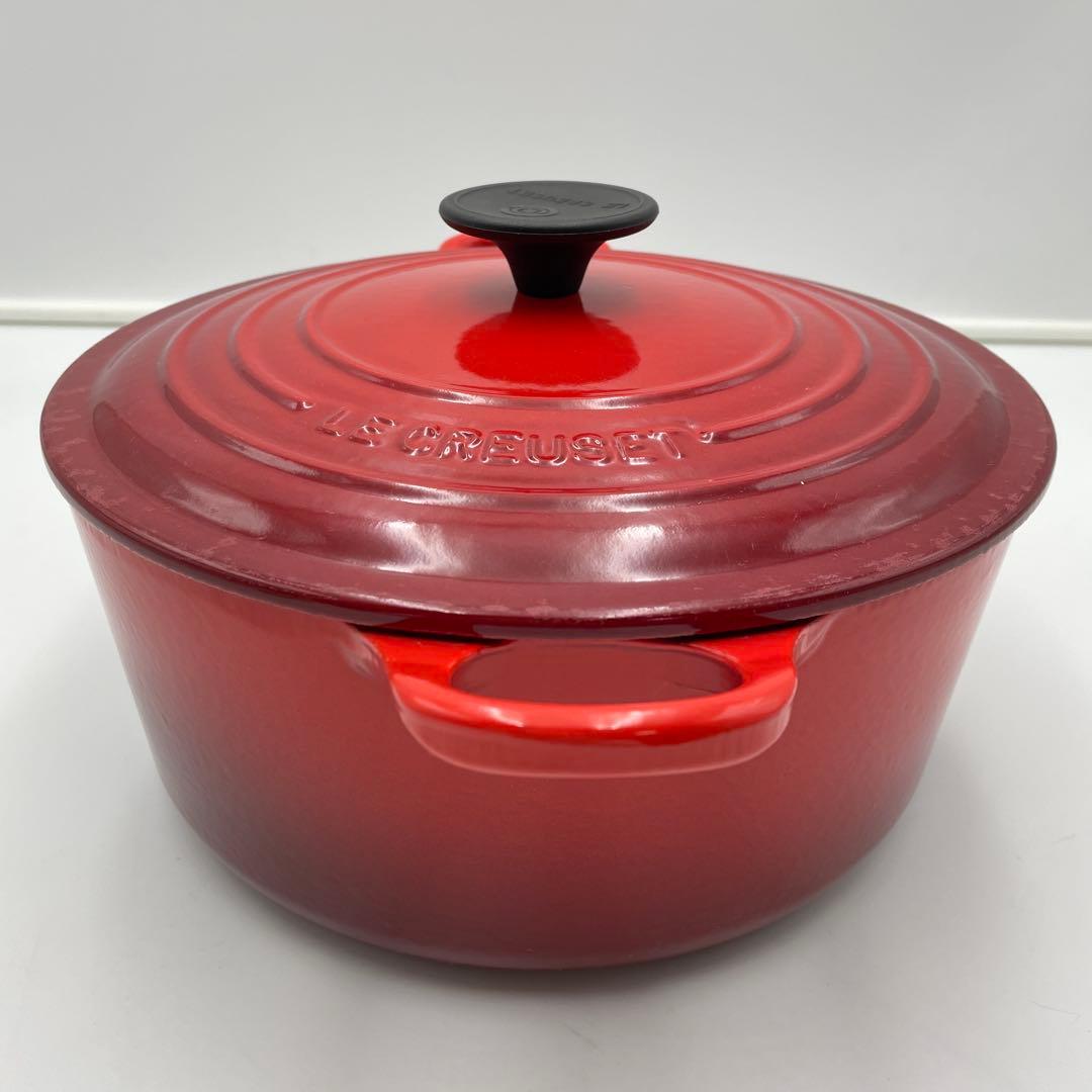 ルクルーゼ ココットロンド　24cm チェリーレッド 両手鍋