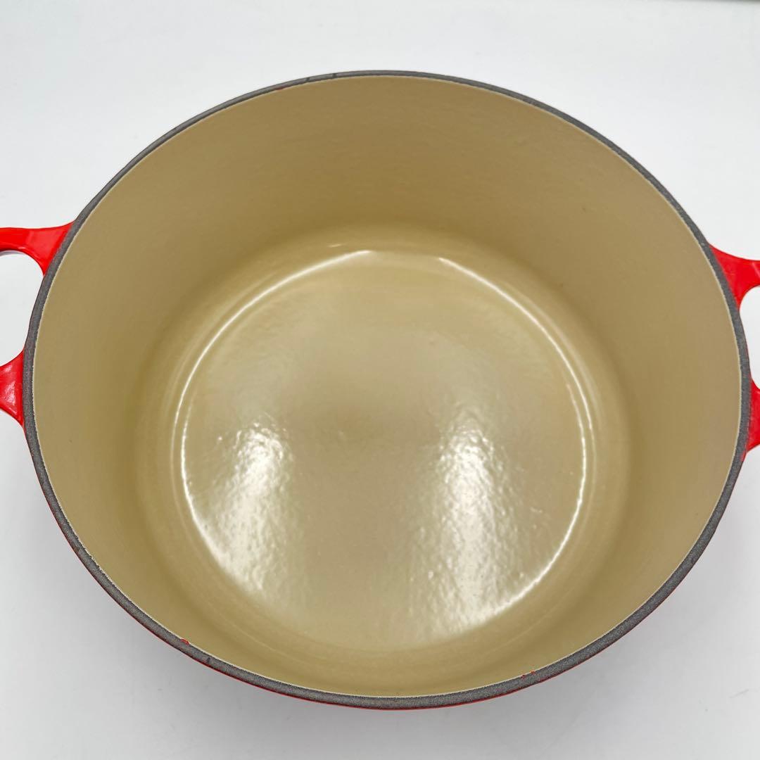 ルクルーゼ ココットロンド　24cm チェリーレッド 両手鍋