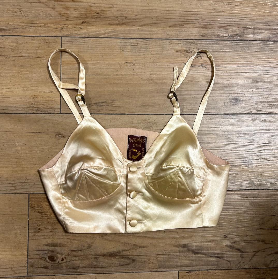 アウターブラジャーとクラウン