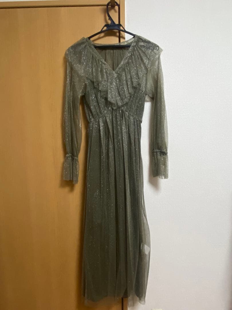 AMERI GLITTER FRILL COLLAR DRESS カーキ