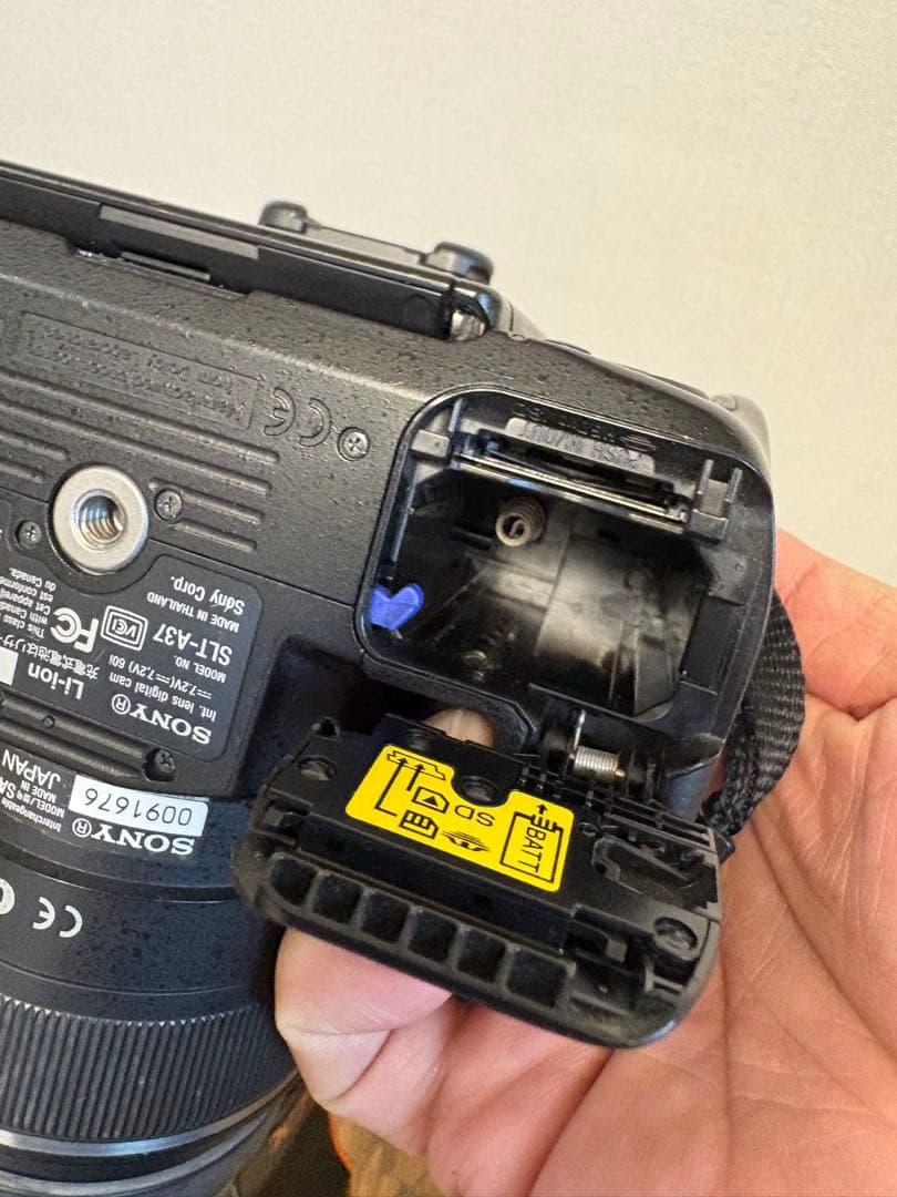 ジャンク　SONY α37 デジタル一眼レフカメラ