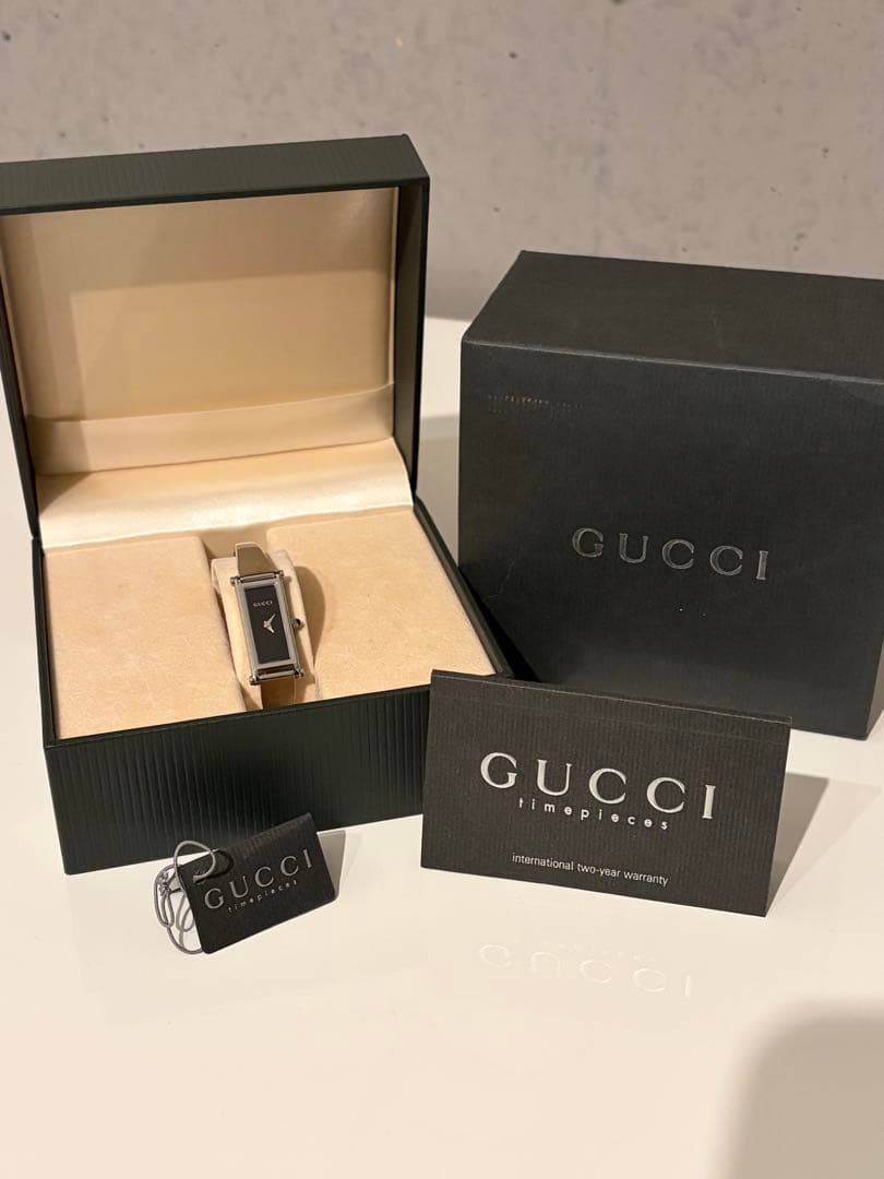 GUCCI時計　バングル　1500L ブラック　箱付き　レディース