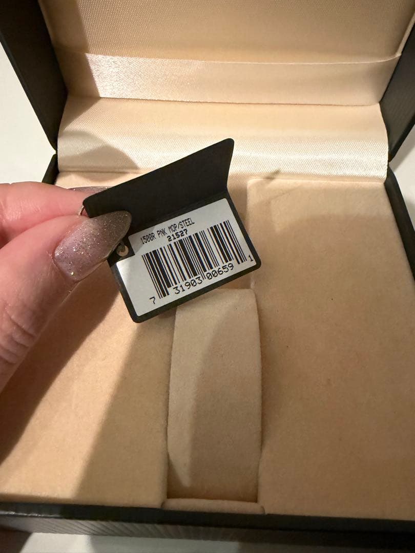 GUCCI時計　バングル　1500L ブラック　箱付き　レディース