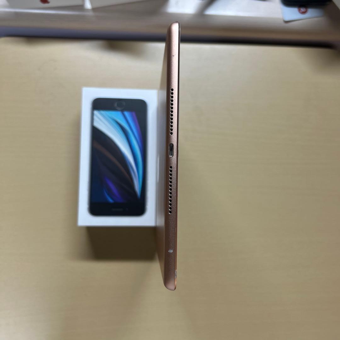 iPad 第6世代　32GB Wi-Fi 割れなし