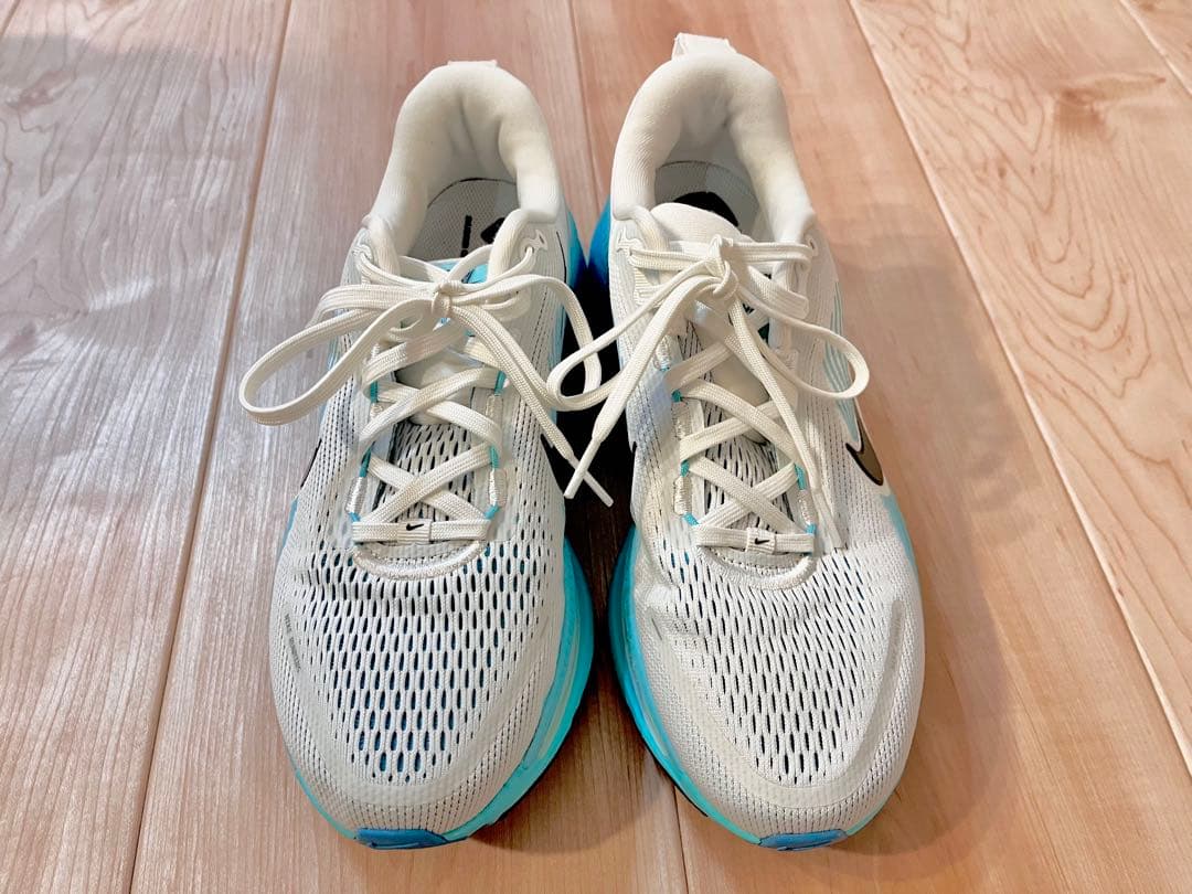 【当日または翌日発送】　ナイキ　ボメロ18　26.5cm