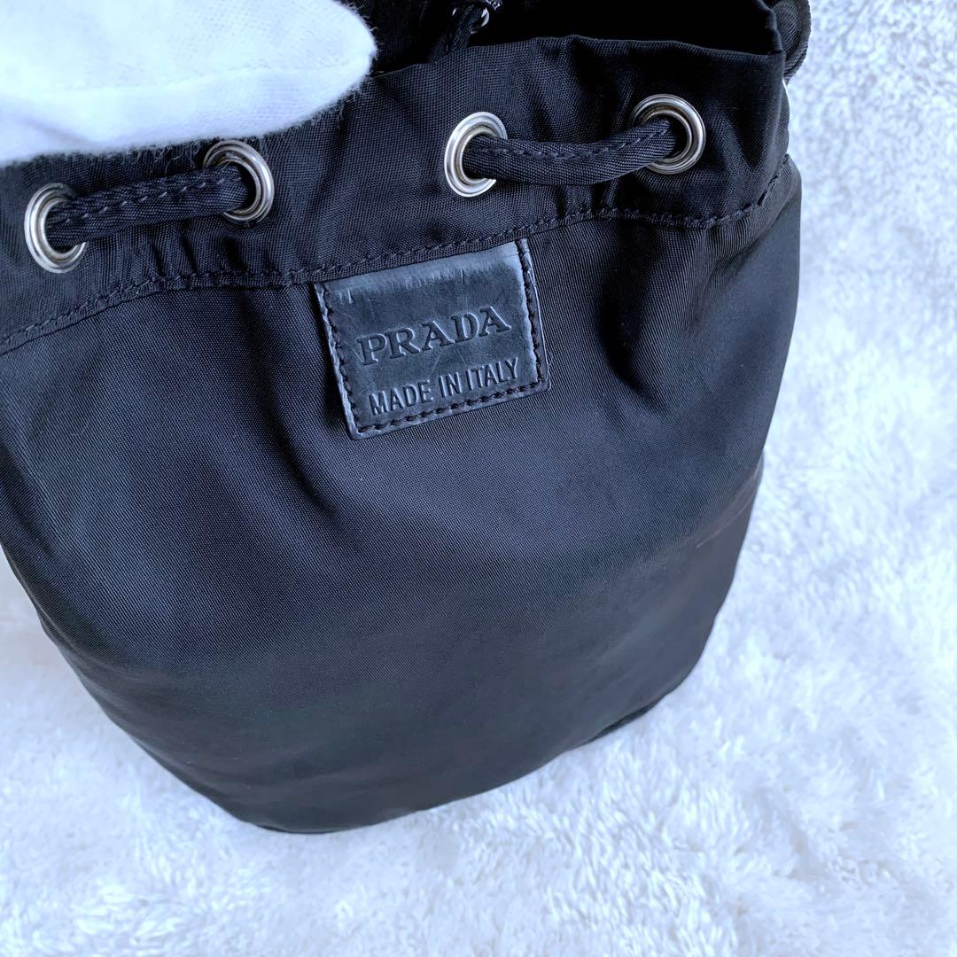 美品 PRADA プラダ 巾着 アクセサリーポーチ ナイロン ブラック