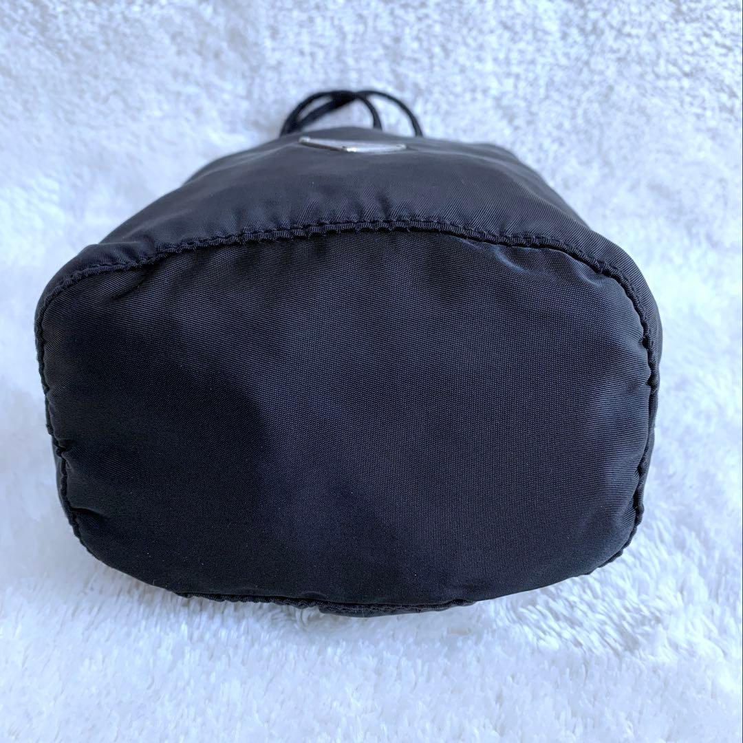 美品 PRADA プラダ 巾着 アクセサリーポーチ ナイロン ブラック