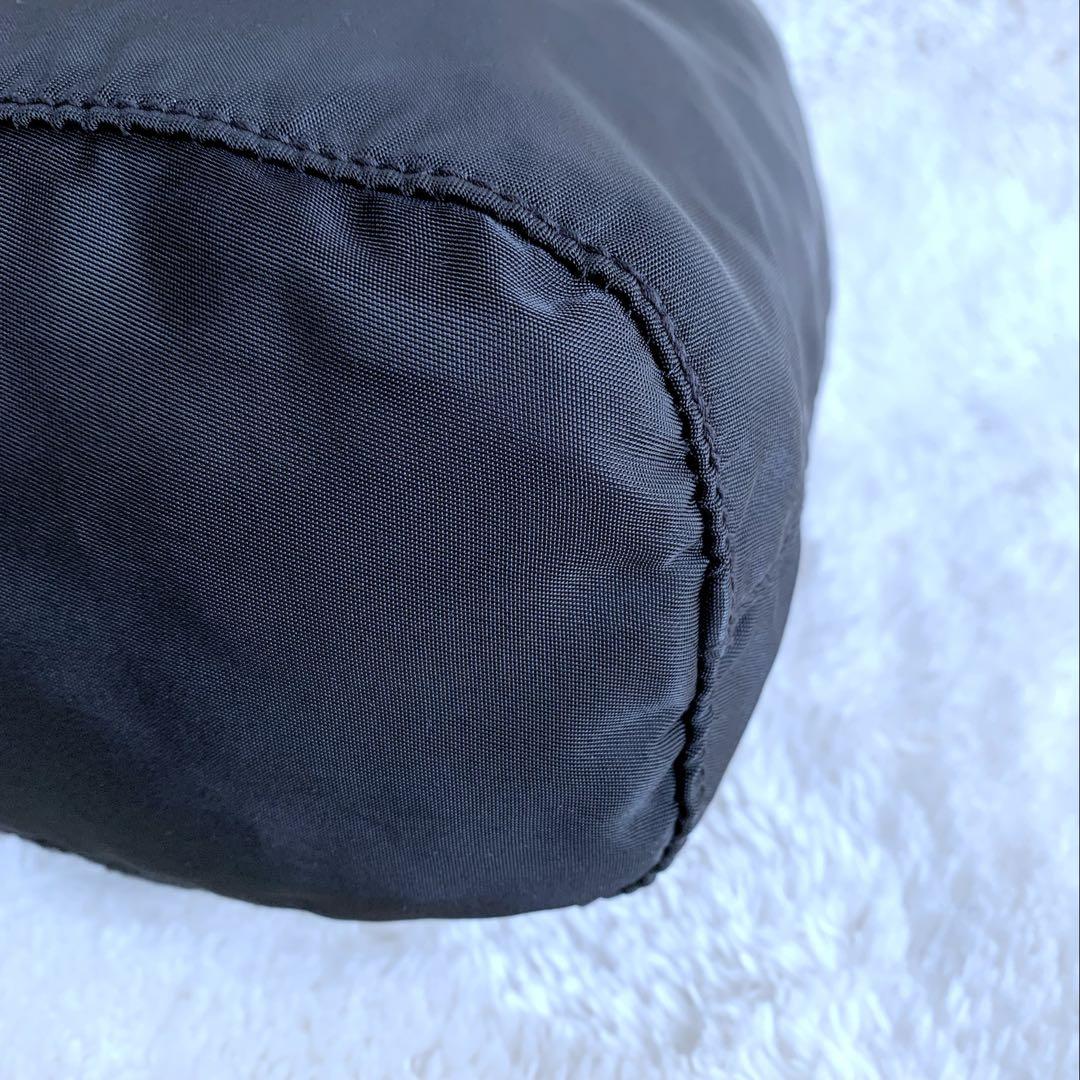 美品 PRADA プラダ 巾着 アクセサリーポーチ ナイロン ブラック