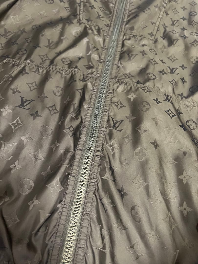ルイヴィトン モノグラム ウインドブレーカー　ナイロンパーカー　ブルゾン