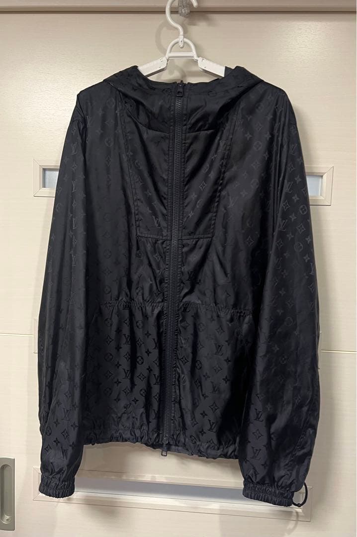 ルイヴィトン モノグラム ウインドブレーカー　ナイロンパーカー　ブルゾン