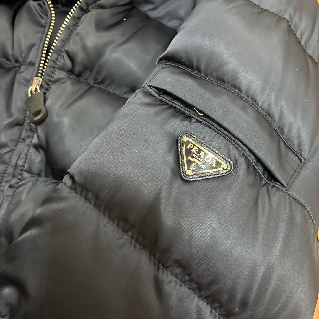 PRADA ブラック ロングダウンジャケット フード付き　三角プレート有
