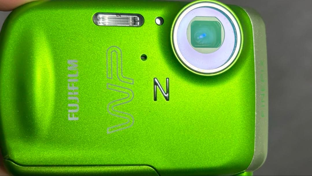 【極美品】フジフイルム FinePix Z33WP デジタルカメラ 防水・防塵