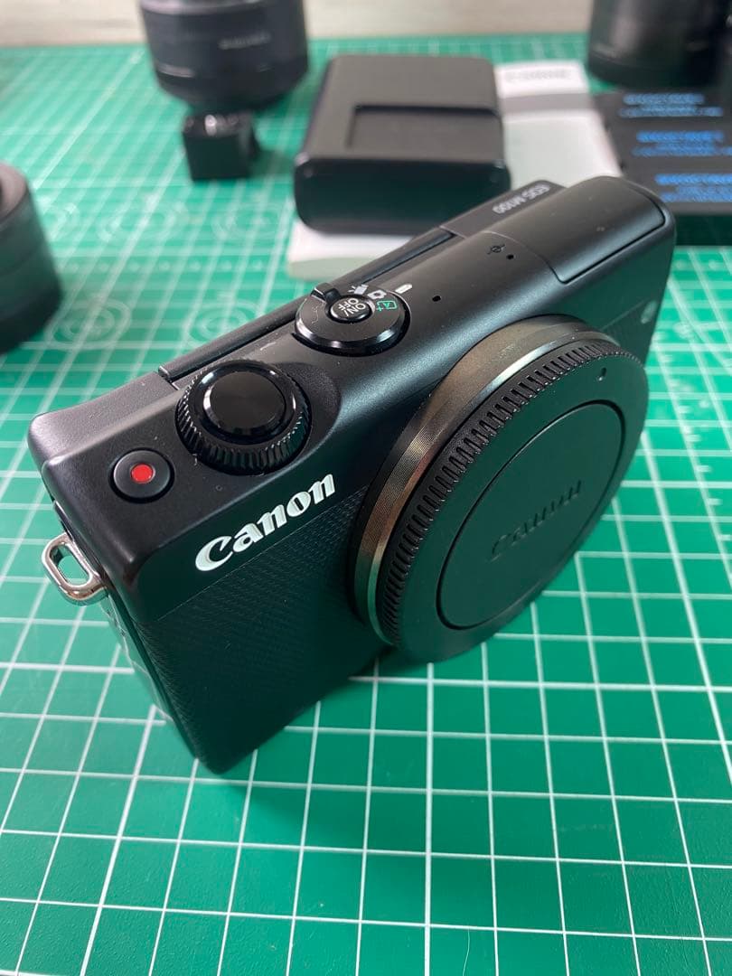 【美品】Canon EOS M100 ブラック レンズ複数本セット 動作確認済