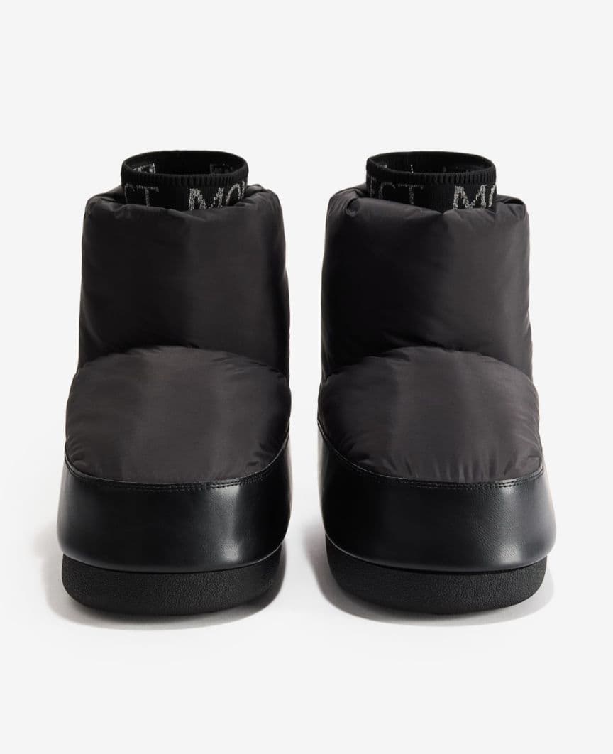 完売　PERFECT MOMENTコラボ　ブーツ　新品未使用