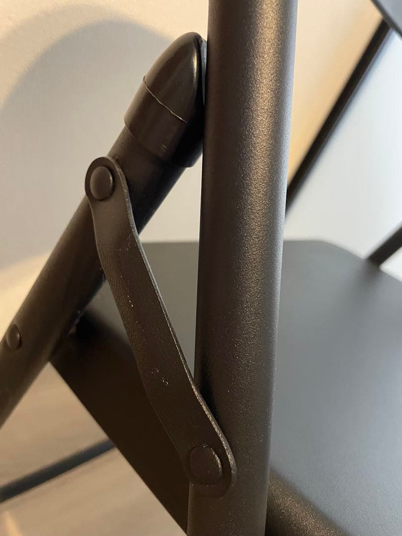 椅子 Supreme l flooring chair black