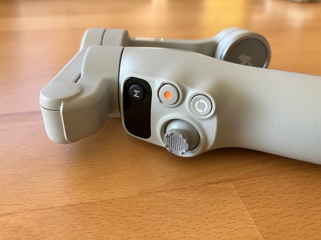 Osmo Mobile 7 ジンバル　3軸手振れ補正