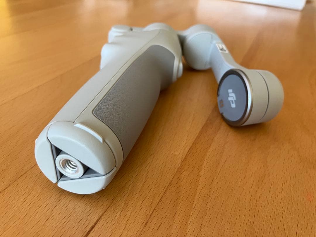 Osmo Mobile 7 ジンバル　3軸手振れ補正